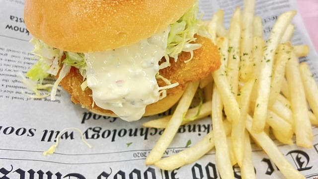 はじけるエビカツバーガー