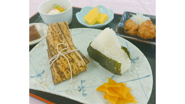 おにぎりとちまきセット